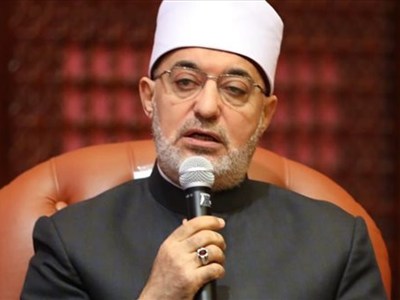 في يوم اليتيم.. مفتي الجمهورية: كفالة الأيتام من أعظم القربات وأجل الطاعات