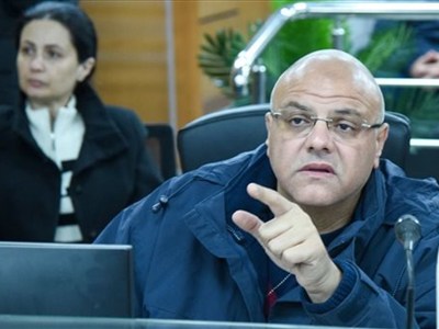 محافظ الإسكندرية يطلق نظامًا دوريًا للقاءات الجماهيرية الأسبوعية لتعزيز التواصل مع المواطنين