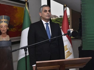 السفير المصري يلتقي وزيرة الدولة للشئون الخارجية النيجيرية