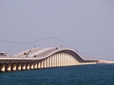إغلاق جسر الملك فهد بين البحرين والسعودية عدة ساعات احترازيا