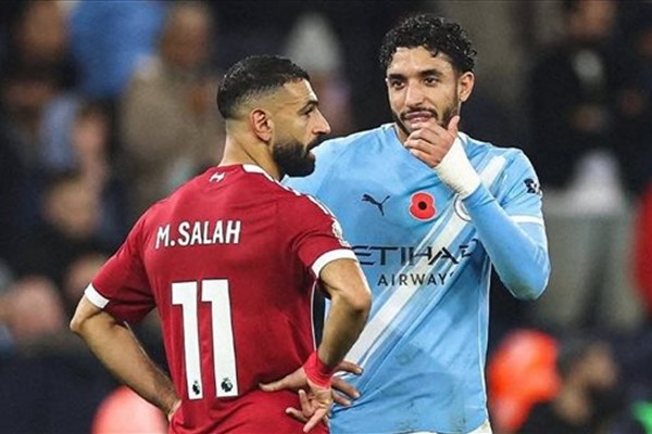 سلوت يؤكد جاهزية محمد صلاح للمشاركة في مباراة ليفربول ومانشستر سيتي