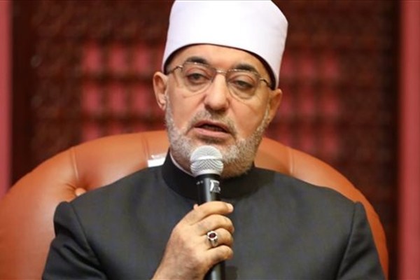 في يوم اليتيم.. مفتي الجمهورية: كفالة الأيتام من أعظم القربات وأجل الطاعات