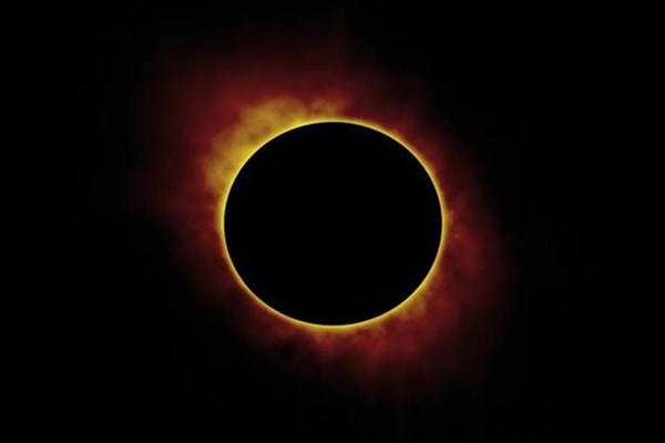 موعد كسوف الشمس 2026 وأماكن رؤيته.. هل يظهر في مصر؟