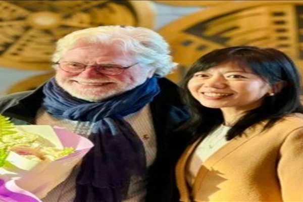 بعد ترشح حسين فهمي لبطولة فيلم The Story I Found In china.. منتجة العمل توضح سبب اختياره