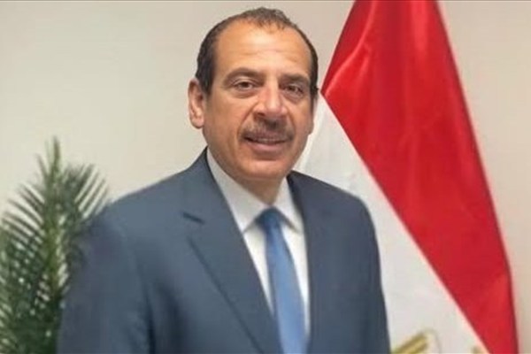 نائب وزير الصحة يتفقد منشآت المنوفية ويكرم الفرق الطبية المتميزة