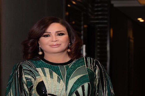 إلهام شاهين تشيد بمسلسل اللون الأزرق وتوجه رسالة مهمة للجمهور