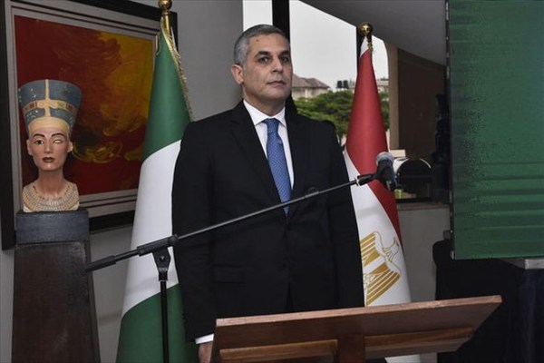 السفير المصري يلتقي وزيرة الدولة للشئون الخارجية النيجيرية